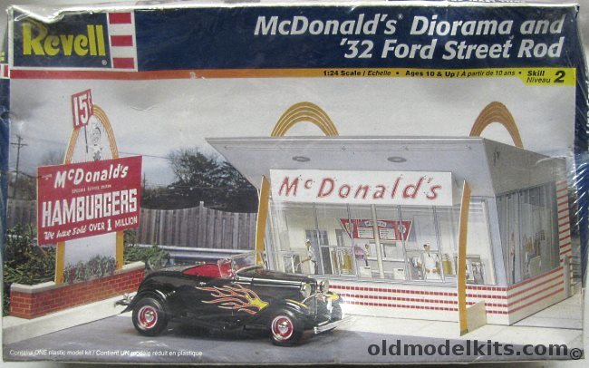 Revell 1/25 1932 Ford Street Rod with Early McDonalds Die Cut Diorama - Highway Scenes, 85-7804 plastic model kit